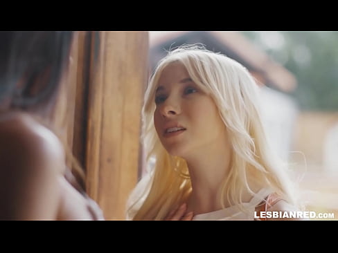 ❤️ Djevojka dolazi kući nekoliko mjeseci kasnije i na kraju jede mačkicu svoje maćehe ☑ Porno video na hr.marketapp.top ❌